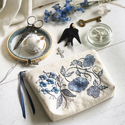 ト*ン様 総刺繍 小紋 藍媚茶色 ヴォーグ学園